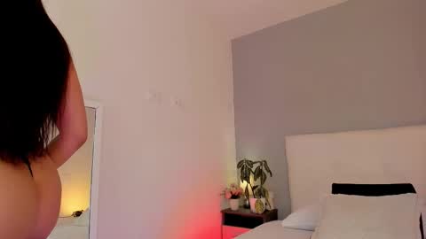 Snapshot of hannamartinnez chatting on 10/10/25, 04:39 hannamartinnez online show from 10/10/25, 04:39