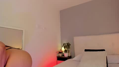 Snapshot of hannamartinnez chatting on 10/16/25, 04:52 hannamartinnez online show from 10/16/25, 04:52