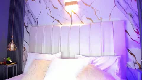 HannaPaola online show from 11/27/25, 10:34