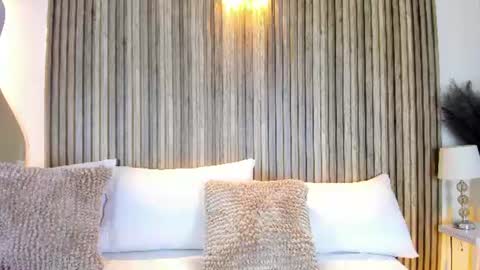 HannaPaola online show from 06/25/26, 10:36