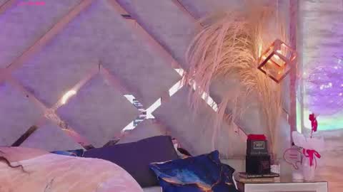 hannaprada1 online show from 06/10/26, 12:04