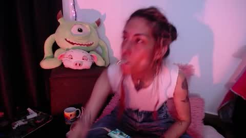 hannaqueen23 online show from 12/22/25, 06:10
