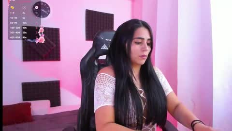 Hanna  online show from 09/18/25, 08:22