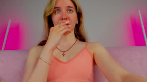 Hannavanilla online show from 06/21/26, 01:19