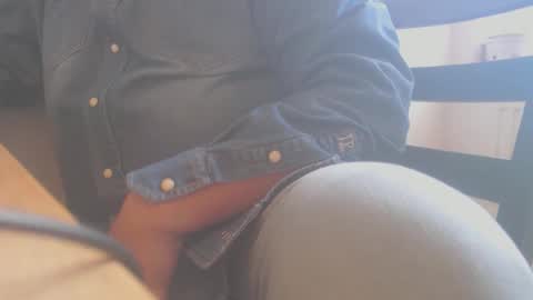 Snapshot of hannes_k chatting on 10/02/25, 01:51 hannes_k online show from 10/02/25, 01:51