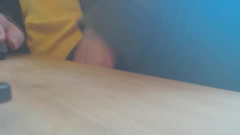 Snapshot of hannes_k chatting on 10/11/25, 09:19 hannes_k online show from 10/11/25, 09:19