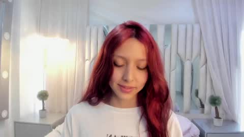 Hanni  online show from 02/16/25, 05:26