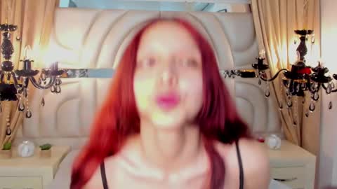 Hanni  online show from 02/20/25, 11:09