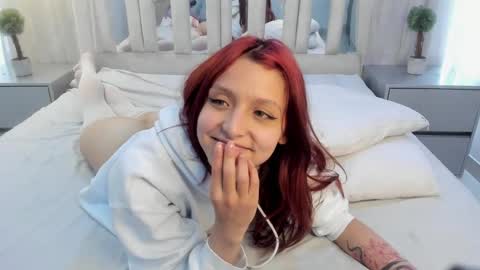 Hanni  online show from 02/25/25, 05:04