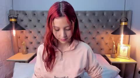 Hanni  online show from 02/26/25, 11:30