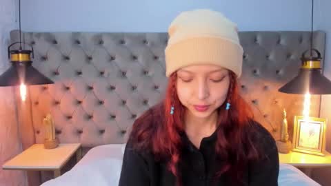 Hanni  online show from 02/28/25, 11:14