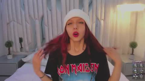 Hanni  online show from 03/06/25, 11:14