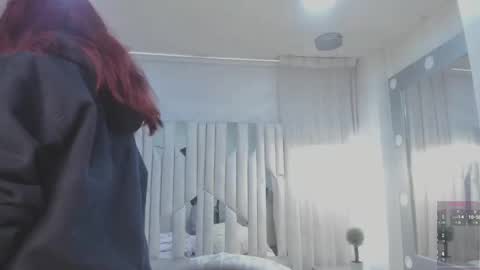 Hanni  online show from 03/06/25, 02:18