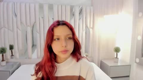 Hanni  online show from 03/12/25, 05:28