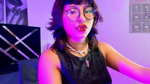 Snapshot of hannita_01 chatting on 06/09/26, 11:44 hannita_01 online show from 06/09/26, 11:44