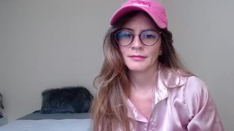 Snapshot of hanny_333 chatting on 01/09/25, 12:19 hanny_333 online show from 01/09/25, 12:19