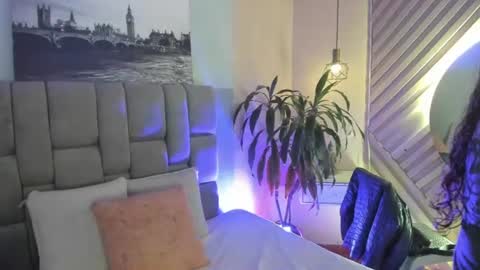Hanny  online show from 07/24/26, 11:30
