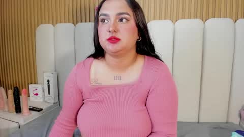 Snapshot of hanny_thomson chatting on 05/27/26, 01:57 Hanny online show from 05/27/26, 01:57