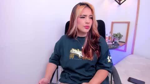 Snapshot of hannybelle__ chatting on 12/02/25, 02:23 Hanny online show from 12/02/25, 02:23