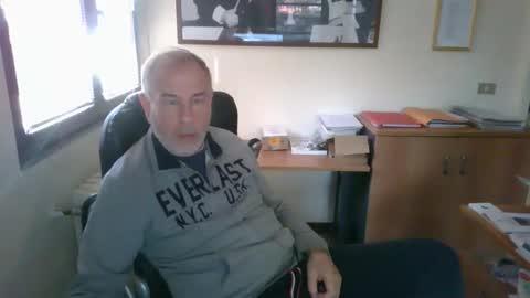 Snapshot of hanscooper chatting on 10/25/25, 11:51 hanscooper online show from 10/25/25, 11:51