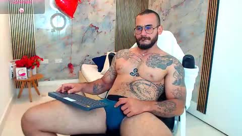 hanz_col online show from 02/11/25, 04:22
