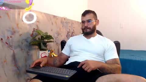 hanz_col online show from 09/17/25, 01:02