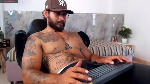 hanz_col online show from 04/28/26, 04:23