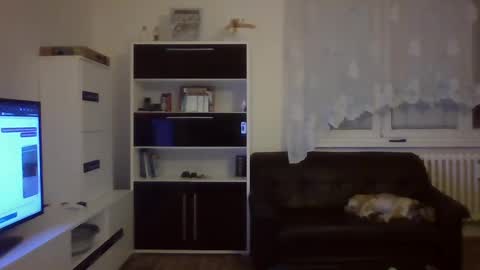 hanzik1954 online show from 02/02/25, 06:31