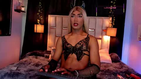 Snapshot of hanzking01 chatting on 10/02/25, 03:02 Hanzking01 online show from 10/02/25, 03:02