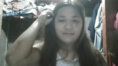 Snapshot of happy00725310 chatting on 11/25/25, 09:37 happy00725310 online show from 11/25/25, 09:37