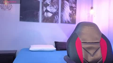 happy_hot7 online show from 05/15/26, 11:50