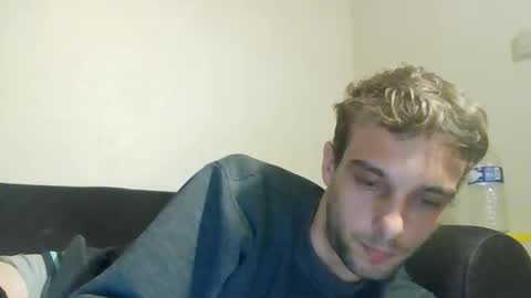Snapshot of happyfunnyboy79 chatting on 05/17/26, 11:12 happyfunnyboy79 online show from 05/17/26, 11:12