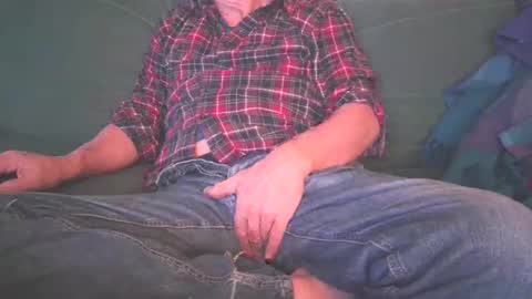 Snapshot of happymark31 chatting on 10/26/25, 06:41 mark online show from 10/26/25, 06:41