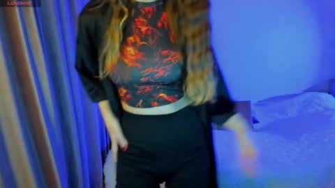 Snapshot of happystephanie chatting on 10/04/25, 06:50 Stephanie online show from 10/04/25, 06:50