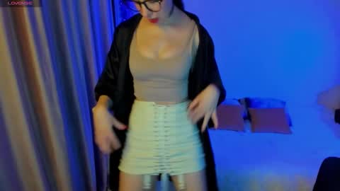 Snapshot of happystephanie chatting on 10/10/25, 04:17 Stephanie online show from 10/10/25, 04:17