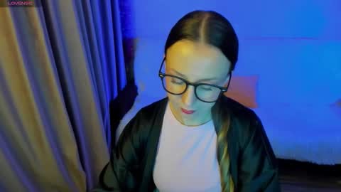 Snapshot of happystephanie chatting on 10/11/25, 04:49 Stephanie online show from 10/11/25, 04:49