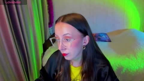 Stephanie online show from 12/14/25, 05:29