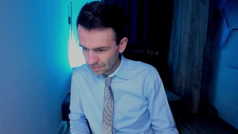 Steve online show from 10/19/25, 03:40