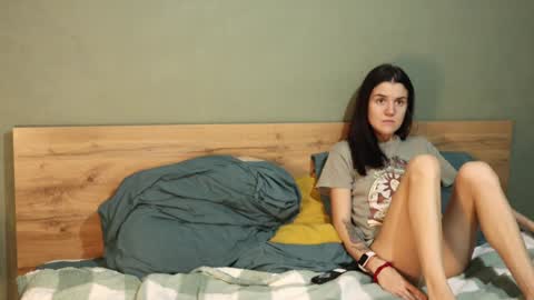 Snapshot of hard_pepper chatting on 12/04/24, 06:33 Emily and David online show from 12/04/24, 06:33