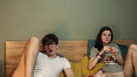 Snapshot of hard_pepper chatting on 12/26/24, 05:15 Emily and David online show from 12/26/24, 05:15