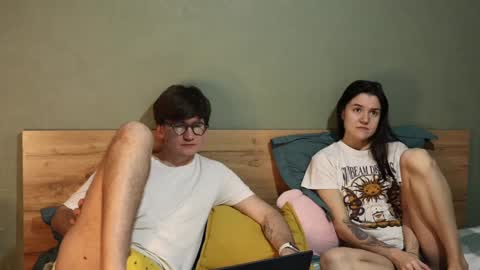 Snapshot of hard_pepper chatting on 01/02/25, 04:52 Emily and David online show from 01/02/25, 04:52