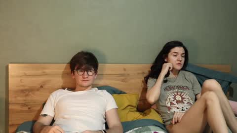 Snapshot of hard_pepper chatting on 01/05/25, 04:58 Emily and David online show from 01/05/25, 04:58