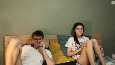 Snapshot of hard_pepper chatting on 01/08/25, 05:16 Emily and David online show from 01/08/25, 05:16