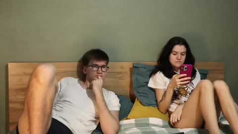 Snapshot of hard_pepper chatting on 01/09/25, 05:23 Emily and David online show from 01/09/25, 05:23