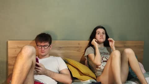 Snapshot of hard_pepper chatting on 01/16/25, 04:38 Emily and David online show from 01/16/25, 04:38