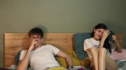 Snapshot of hard_pepper chatting on 01/21/25, 05:05 Emily and David online show from 01/21/25, 05:05