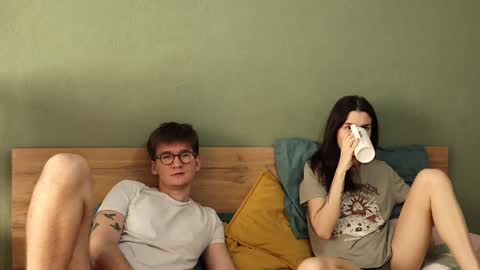 Snapshot of hard_pepper chatting on 01/25/25, 04:13 Emily and David online show from 01/25/25, 04:13
