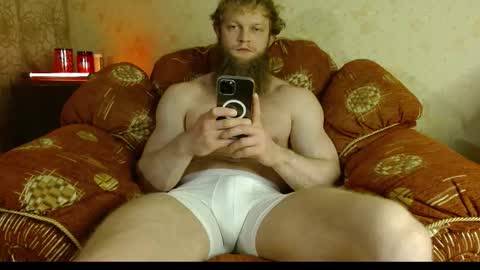 Snapshot of hardandripped chatting on 10/24/25, 10:39 Valentino Hard online show from 10/24/25, 10:39