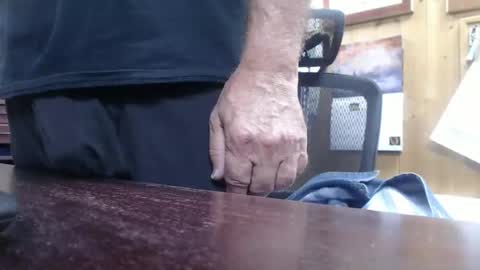 Snapshot of hardbuns chatting on 10/30/25, 08:38 Brad online show from 10/30/25, 08:38