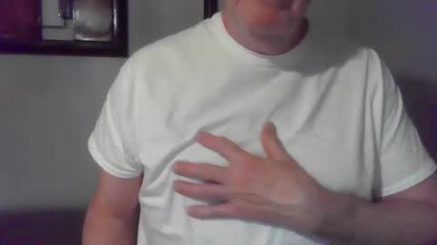 Snapshot of hardchicagoforzya chatting on 11/17/25, 04:40 hardchicagoforzya online show from 11/17/25, 04:40